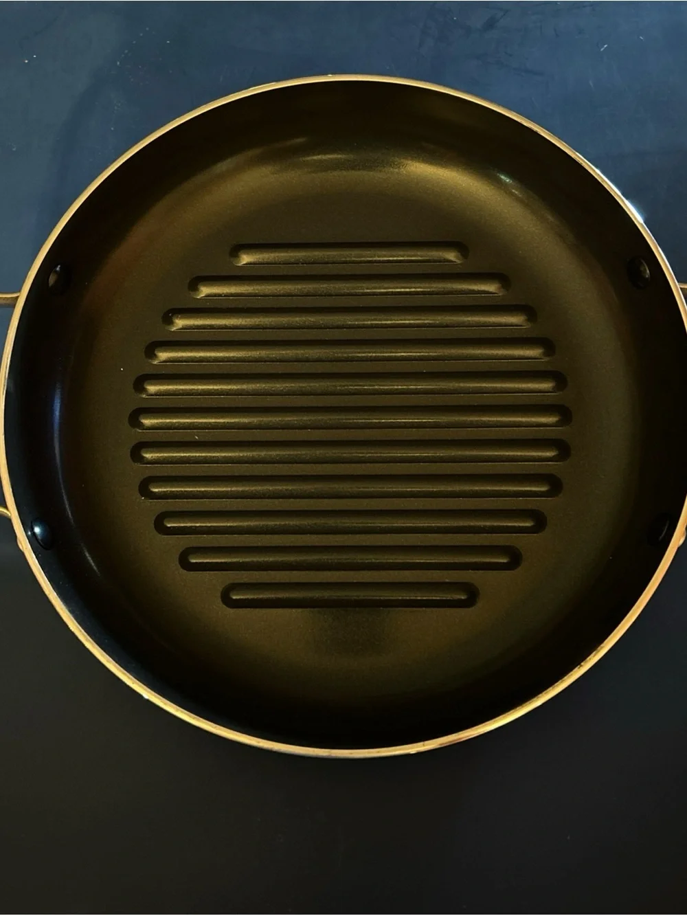 Blue Diamond Grill Genie 11” Ceramic Nonstick Round Grill w/Lid New Unused